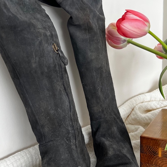 Boots - Picture 3 of 5